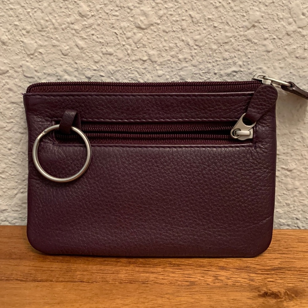 Barney’s New York coin purse/small wallet in purple leather